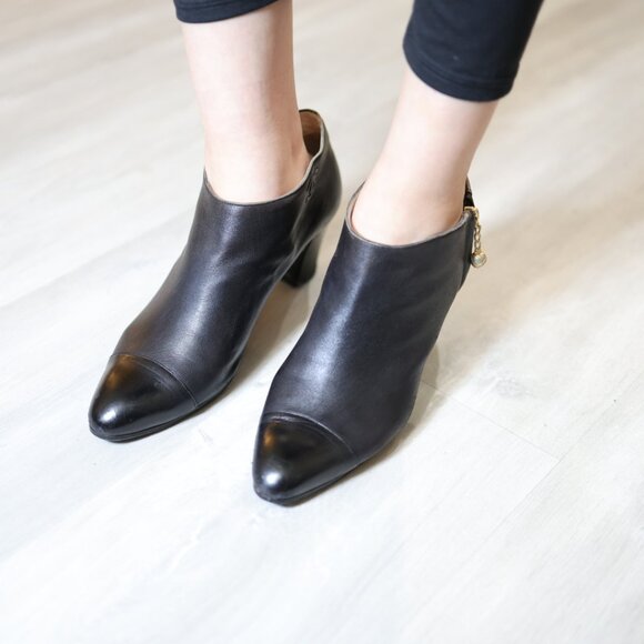 Authentic Chanel Ankle Boots with mid-high hill-Black Leather , SIZE 9 - Picture 2 of 4